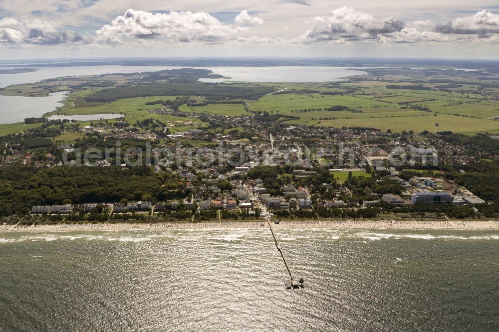 Zinnowitz from above - Beach section with pier on the Baltic coast of the island of Usedom in Zinnowitz in Mecklenburg-Western Pomerania