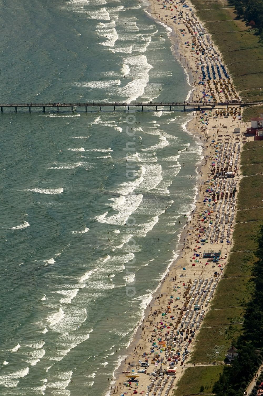 Aerial image Binz - View of the beach of Binz on the island Ruegen in Mecklenburg-West Pomerania