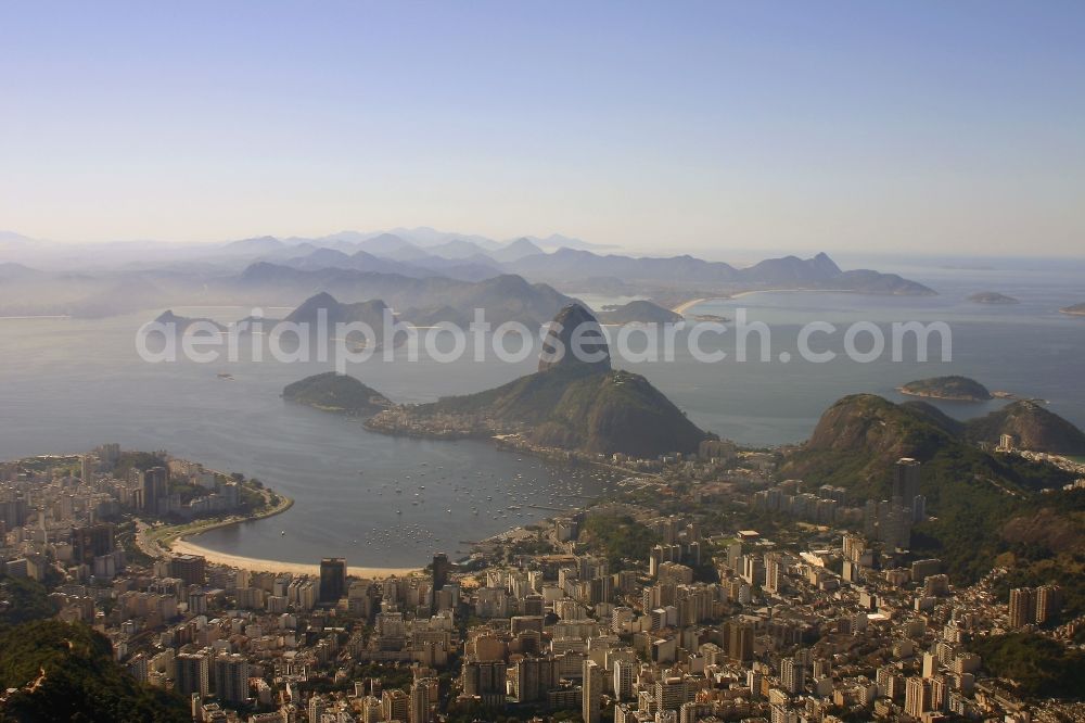 Aerial photograph Rio de Janeiro - Beach and coastal area on the outskirts of Enseada de Botafogo in Rio de Janeiro in Brazil