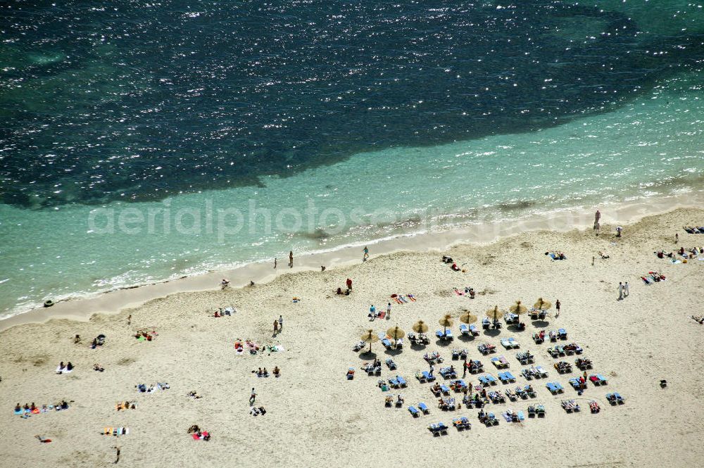 Aerial image Magaluf - Blick auf den Strand des ehemaligen Fischerdorfes Magaluf und die Halbinsel Nova. Im Hintergrund die Insel sa Porrassa. View of the beach of the tourist resort of Palma de Nova and the peninsula of Nova. View of the beach of the former fishing village Magalif and the peninsula of Nova.