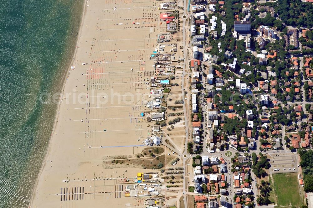 Aerial photograph Porto Garibaldi - View of the beach of Porto Garibaldi in the province Ferrara in Italy