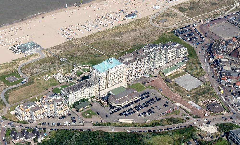 Nordwijk from the bird's eye view: Beach of the seaside resort of Nordwijk in the Netherlands