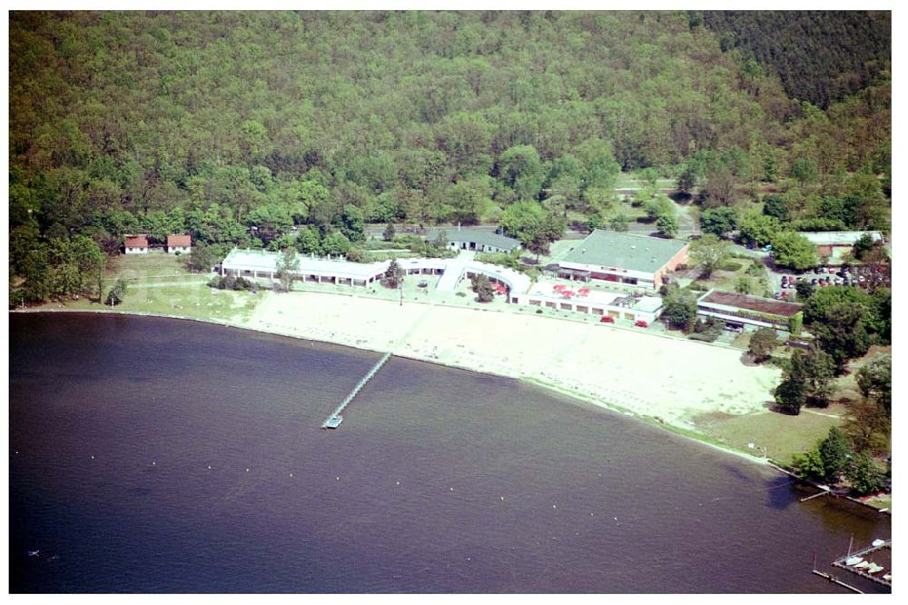 Berlin-Köpenick from the bird's eye view: 31.05.2004 Berlin-Köpenick Strandbad Müggelsee