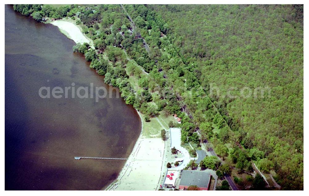 Berlin-Köpenick from the bird's eye view: 31.05.2004 Berlin-Köpenick Strandbad Müggelsee