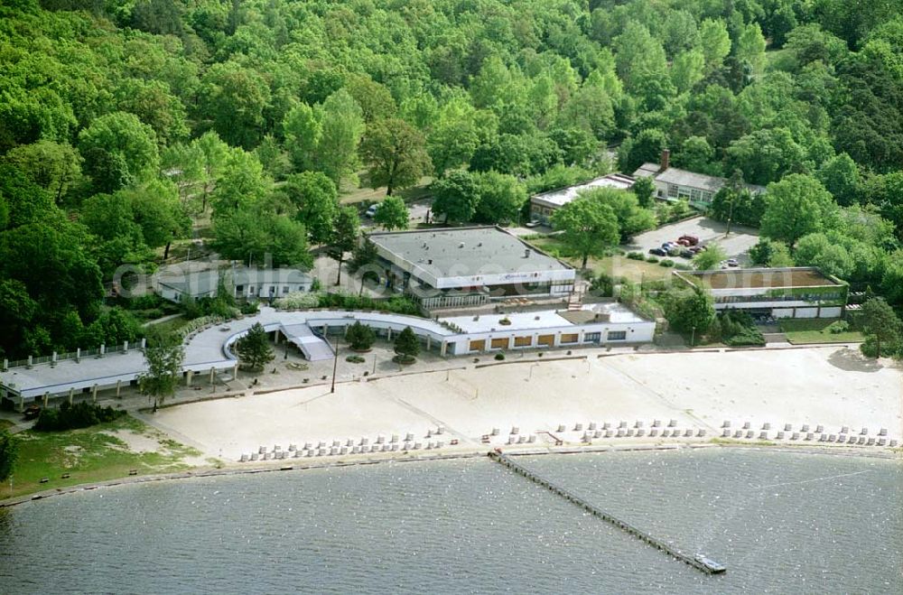 Köpenick - Berlin from the bird's eye view: Strandbad Müggelsee in Friedrichshagen. Ort: Köpenick - Berlin. Datum: 16.05.03