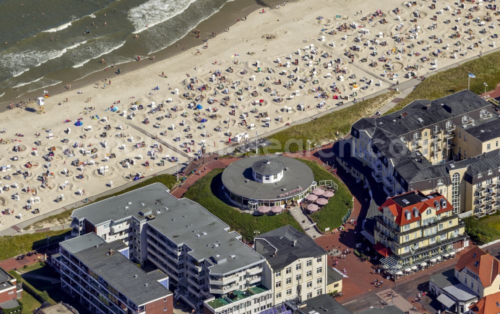 Aerial photograph Wangerooge - Beach visitors over the pudding café on the island Wangerooge in Lower Saxony