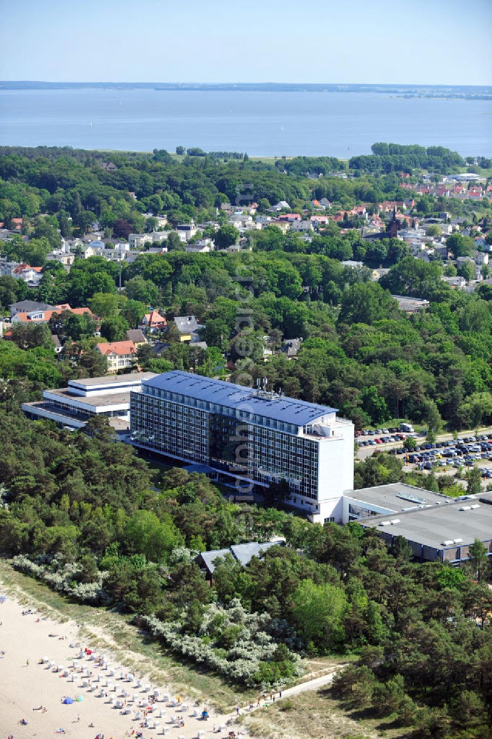 Zinnowitz from above - Strandhotel Baltic Hotel in Zinnowitz auf der Insel Usedom in Mecklenburg-Vorpommern. Beachhotel Baltic Hotel in Zinnowitz at the island Usedom in Mecklenburg-Western Pomerania.