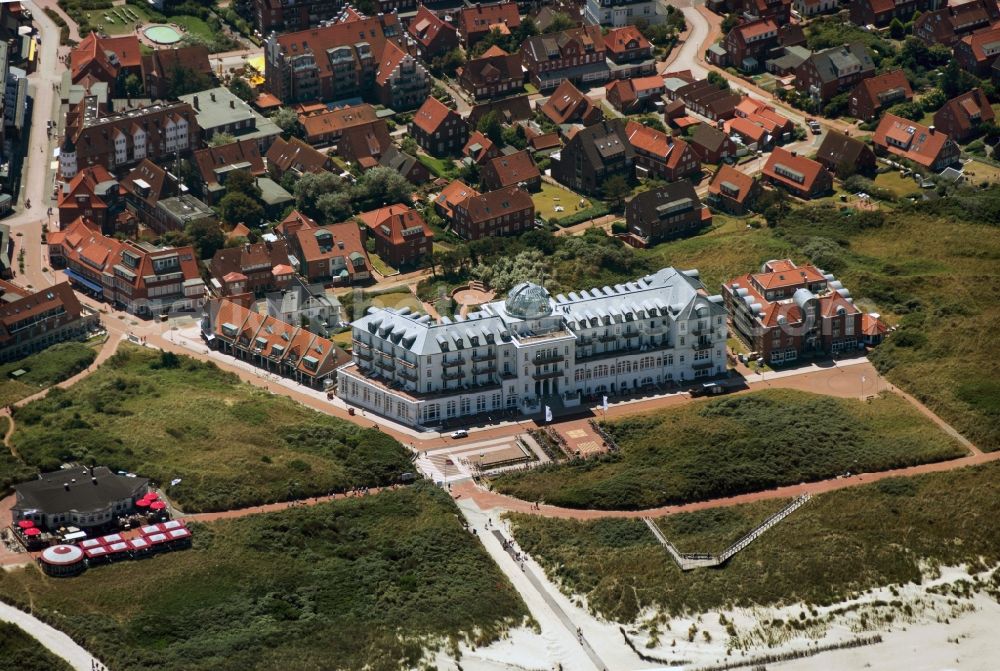 Juist from the bird's eye view: View of the beach hotel Kurhaus Juist on the East Frisian island of Juist in the state Lower Saxony