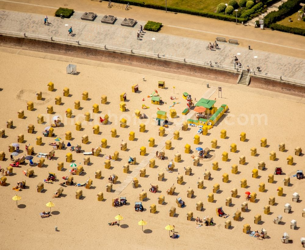 Aerial image Lübeck - Beach chair on the sandy beach ranks in the coastal area of baltic sea near Travemuende in Luebeck in the state Schleswig-Holstein