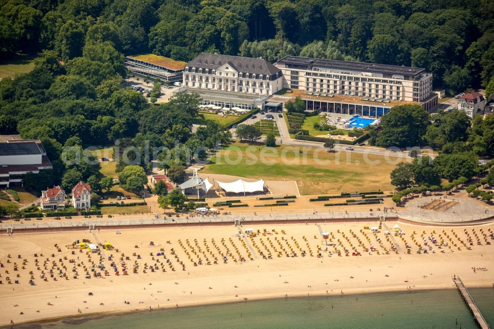 Aerial image Lübeck - Beach chair on the sandy beach ranks in the coastal area of baltic sea near Travemuende in Luebeck in the state Schleswig-Holstein