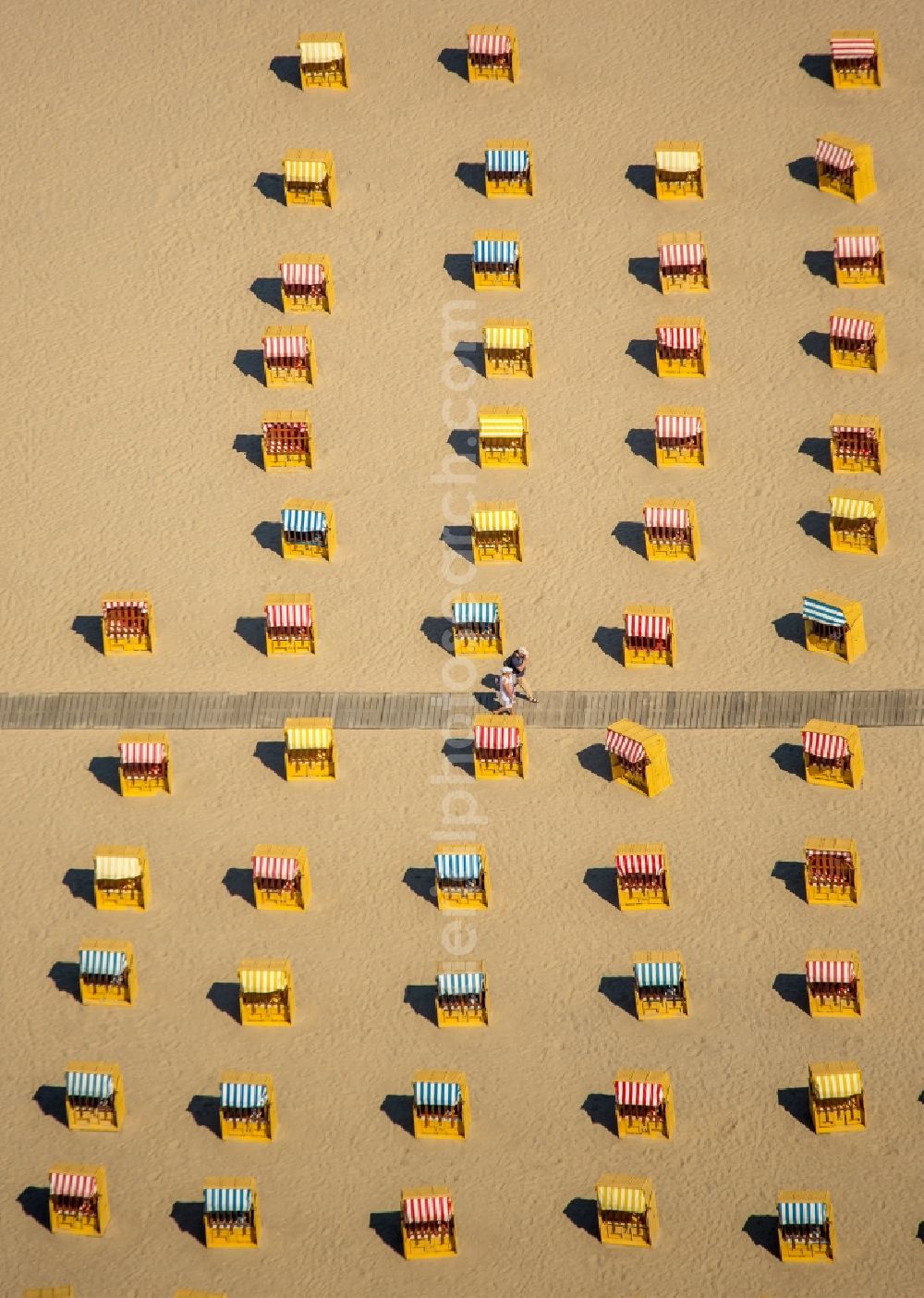 Lübeck from the bird's eye view: Beach chair on the sandy beach ranks in the coastal area of baltic sea near Travemuende in Luebeck in the state Schleswig-Holstein