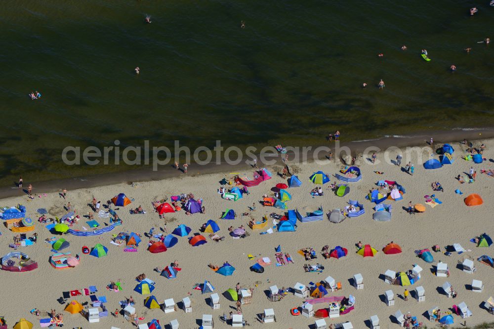 Aerial image Zinnowitz - Beach chair on the sandy beach ranks in the coastal area the Baltic Sea in Zinnowitz in the state Mecklenburg - Western Pomerania