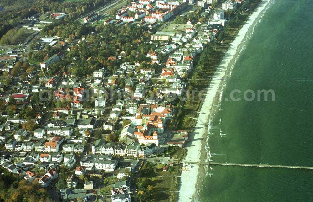 Binz auf Rügen / MV from the bird's eye view: Strandpromenade von Binz auf Rügen.