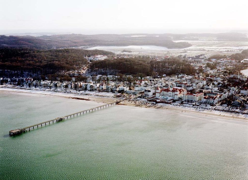 Aerial photograph Binz / Rügen - MV - Strandpromenade Binz mit dem TRAVEL CHARME HOTEL / ehem. Kurhaus auf Rügen.