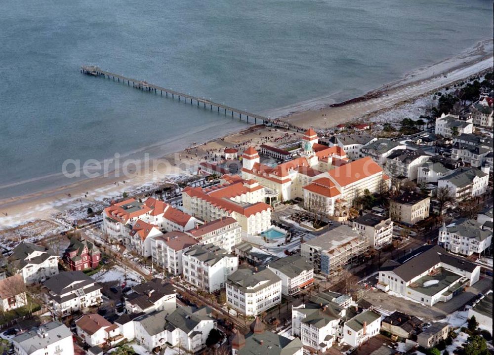 Binz / Rügen - MV from above - Strandpromenade Binz mit dem TRAVEL CHARME HOTEL / ehem. Kurhaus auf Rügen.