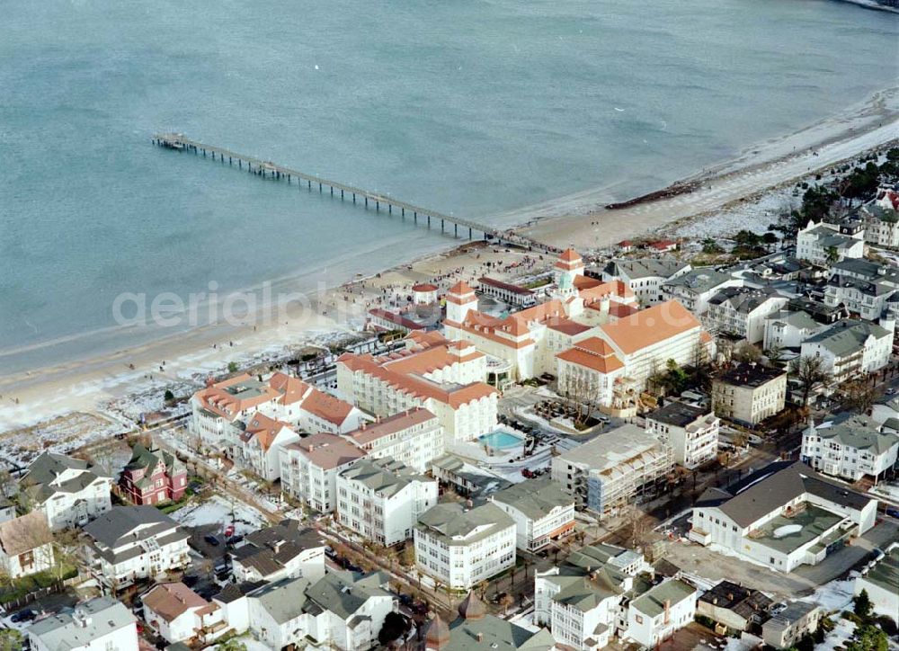 Aerial photograph Binz / Rügen - MV - Strandpromenade Binz mit dem TRAVEL CHARME HOTEL / ehem. Kurhaus auf Rügen.