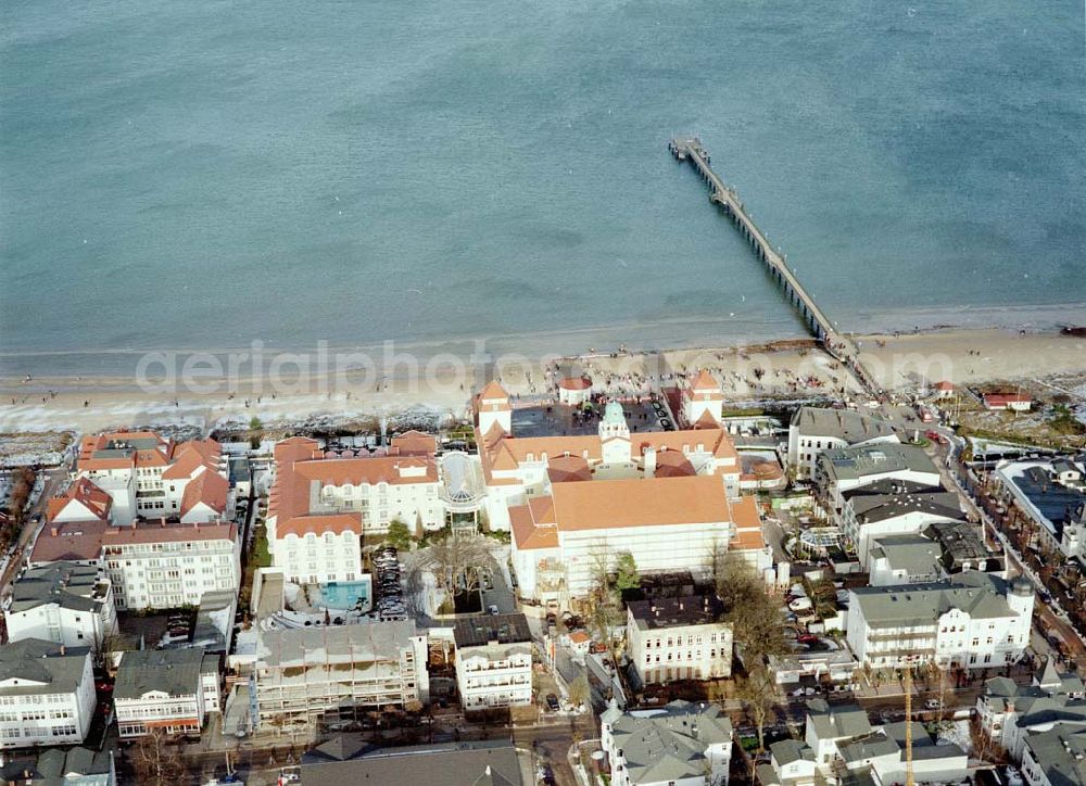 Binz / Rügen - MV from above - Strandpromenade Binz mit dem TRAVEL CHARME HOTEL / ehem. Kurhaus auf Rügen.