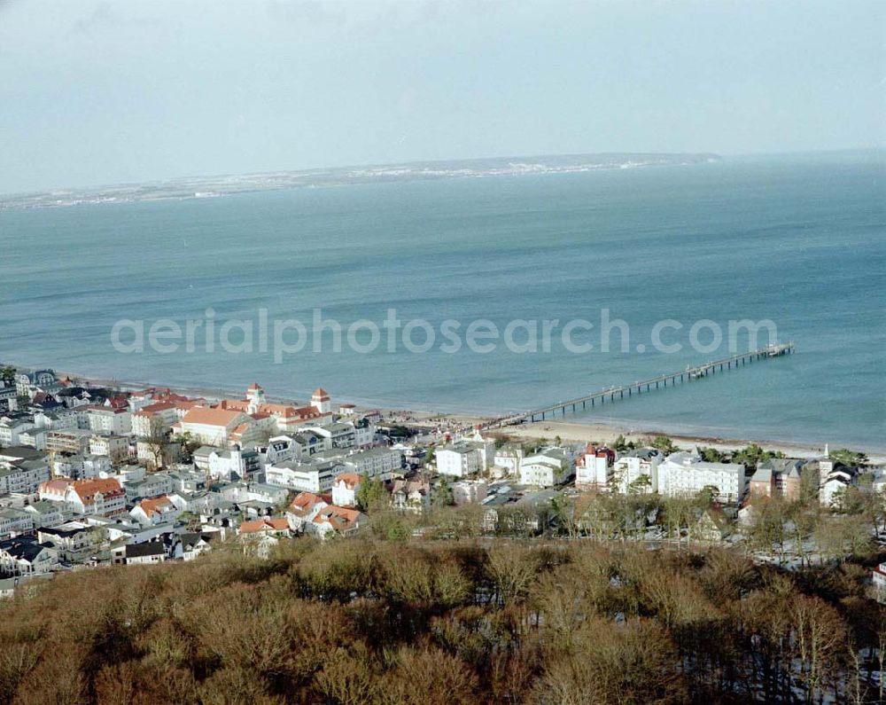 Binz / Rügen - MV from the bird's eye view: Strandpromenade Binz mit dem TRAVEL CHARME HOTEL / ehem. Kurhaus auf Rügen.