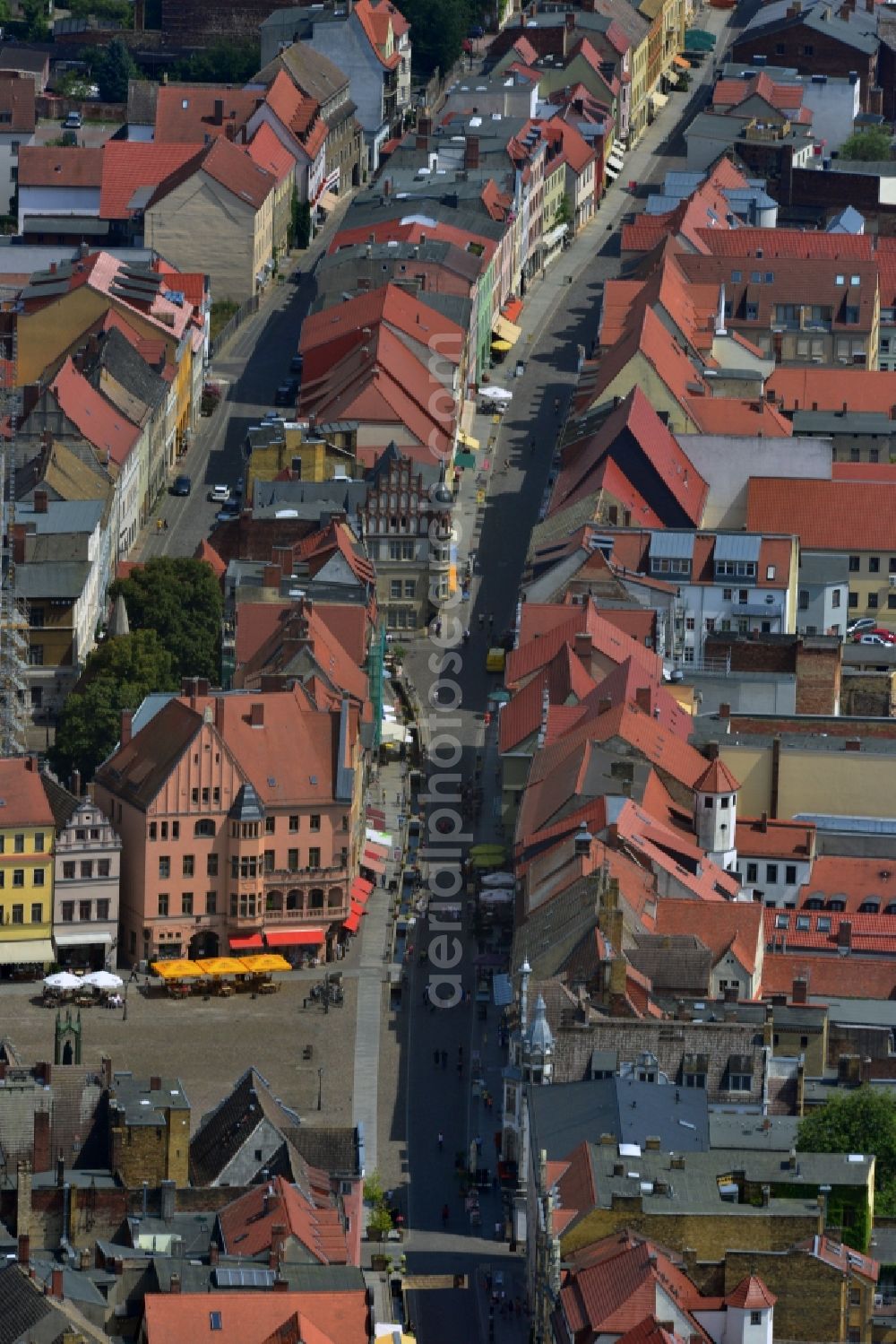 Aerial photograph Lutherstadt Wittenberg - View of the historic city of Lutherstadt Wittenberg along the Collegienstrasse and the market in the state Saxony-Anhalt