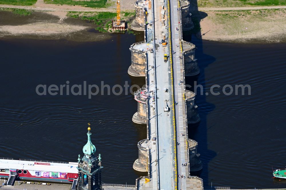 Aerial image Dresden - Road bridge structure Augustus Bridge over the river banks of the Elbe in the district Altstadt in Dresden in the federal state of Saxony, Germany