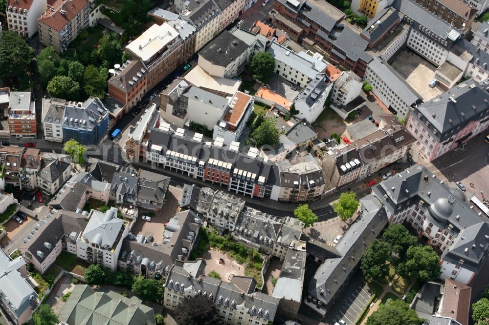 Aerial image Mainz - View of Gaustrasse Street in the city centre of Mainz in the state of Rhineland-Palatinate. Gaustrasse is one of the central streets of the city centre and takes its course from the South of downtown Mainz. It is surrounded by historic residential estates and business buildings and parks