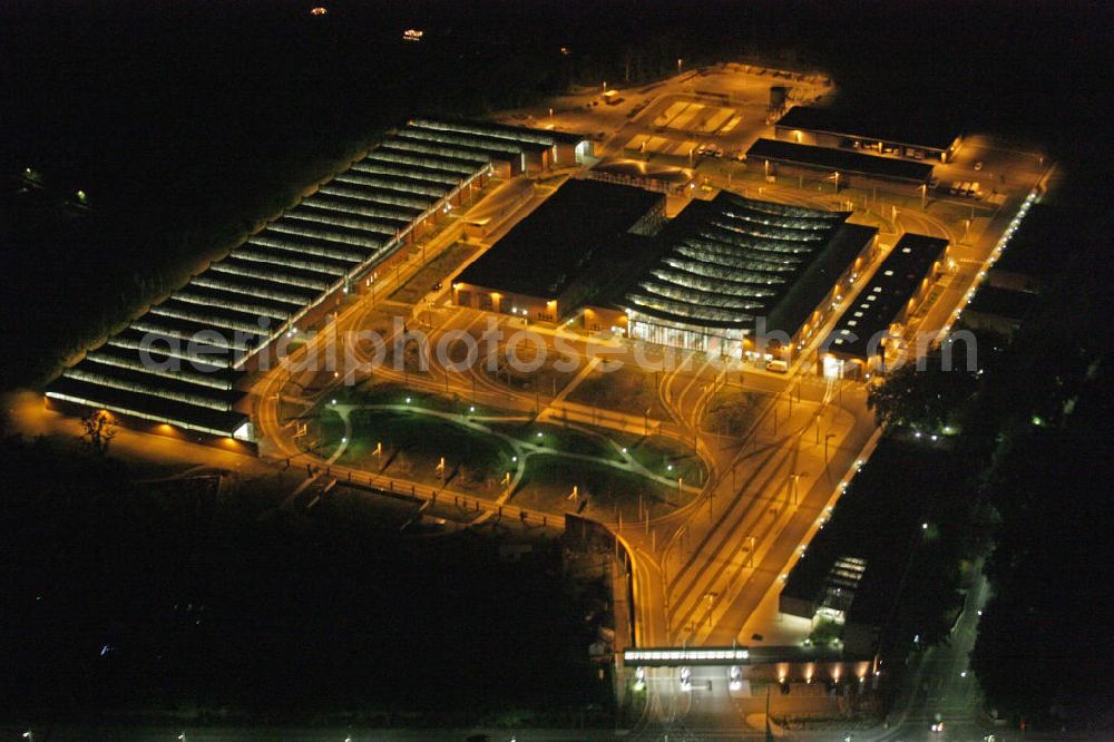 Aerial photograph Bochum - Blick auf das Strassenbahndepot Engelsburg der BOGESTRA in Bochum bei Nacht. BOGESTRA ist die Bochum-Gelsenkirchener Straßenbahn AG. Bochum Engelsburg, depot for trams of the BOGESTRA.