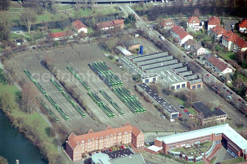 Hannover from above - Straßenbahndepot der üstra Hannoversche Verkehrsbetriebe AG Stabsbereich Public Relations,Postfach 25 40,30025 Hannover Telefon (05 11) 16 68-0,Telefax (05 11) 16 68-26 66 Udo Iwannek ,Tel. (0511) 1668-2519,Fax (0511) 1668-2419 Email: internet@uestra.de