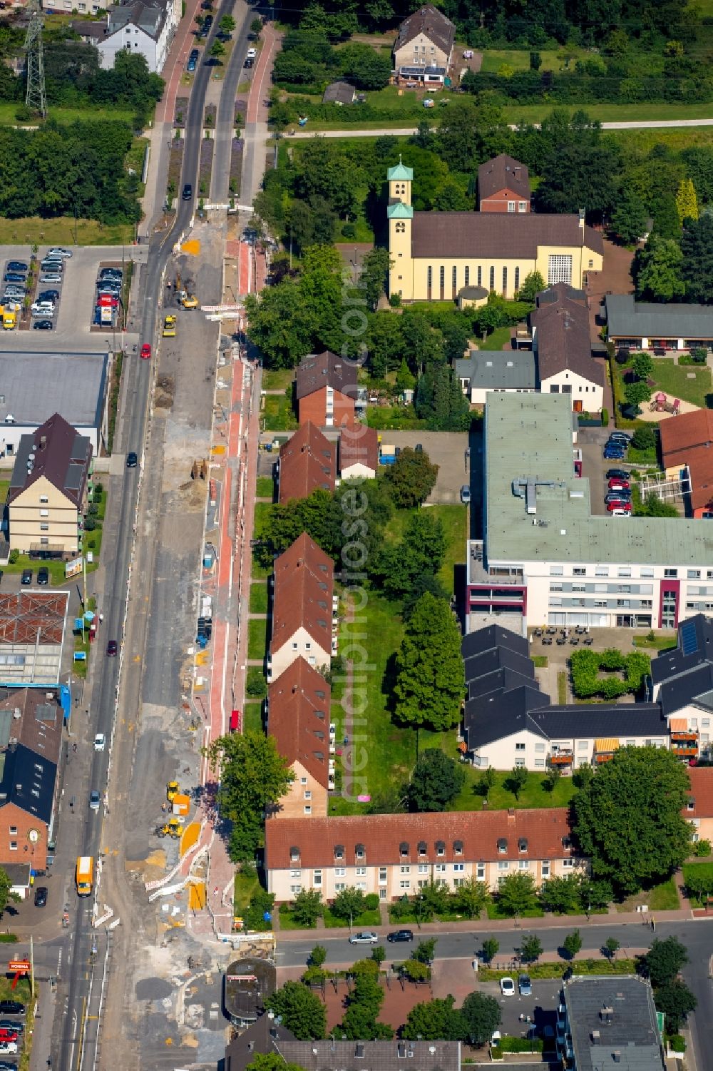 Gladbeck from the bird's eye view: Road Construction on history Horster street in Gladbeck in North Rhine-Westphalia