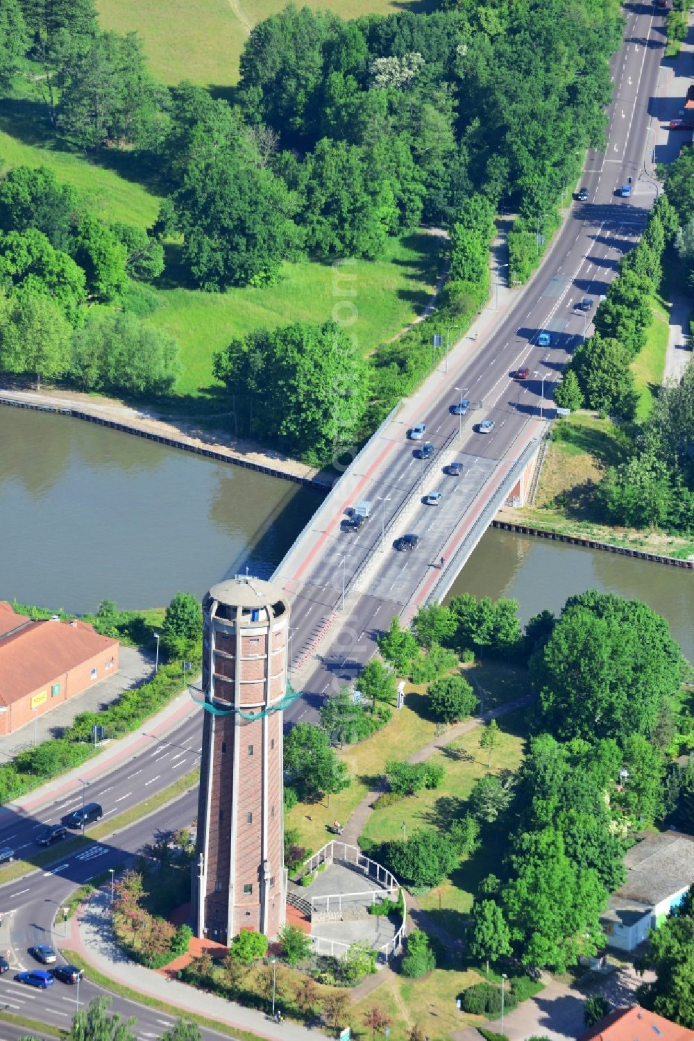 Genthin from the bird's eye view: Genthin road bridge over the Elbe-Havel-Canel in the state Saxony-Anhalt