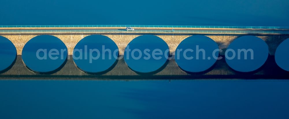 Aerial image Lüdenscheid - Low water level and lack of water caused the shoreline areas to be exposed of Versetalsperre in Luedenscheid in the state North Rhine-Westphalia, Germany