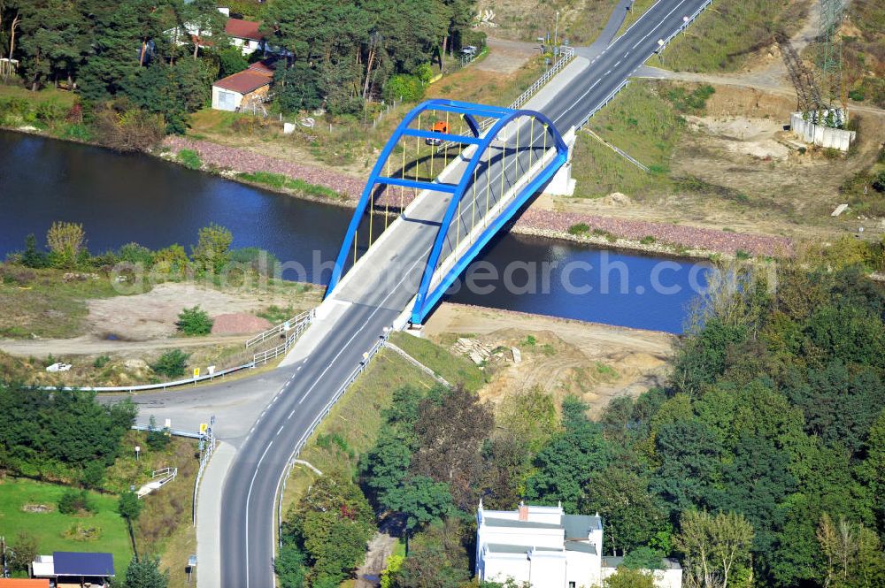 Aerial image Wusterwitz - Die Wusterwitzer Straßenbrücke / Brücke führt bei km 377,713 über den Elbe-Havel-Kanal im Bundesland Brandenburg. Ein Projekt des WSV, Wasser- und Schifffahrtsverwaltung des Bundes. The bridge Wusterwitz over the Elbe-Havel-Canal.