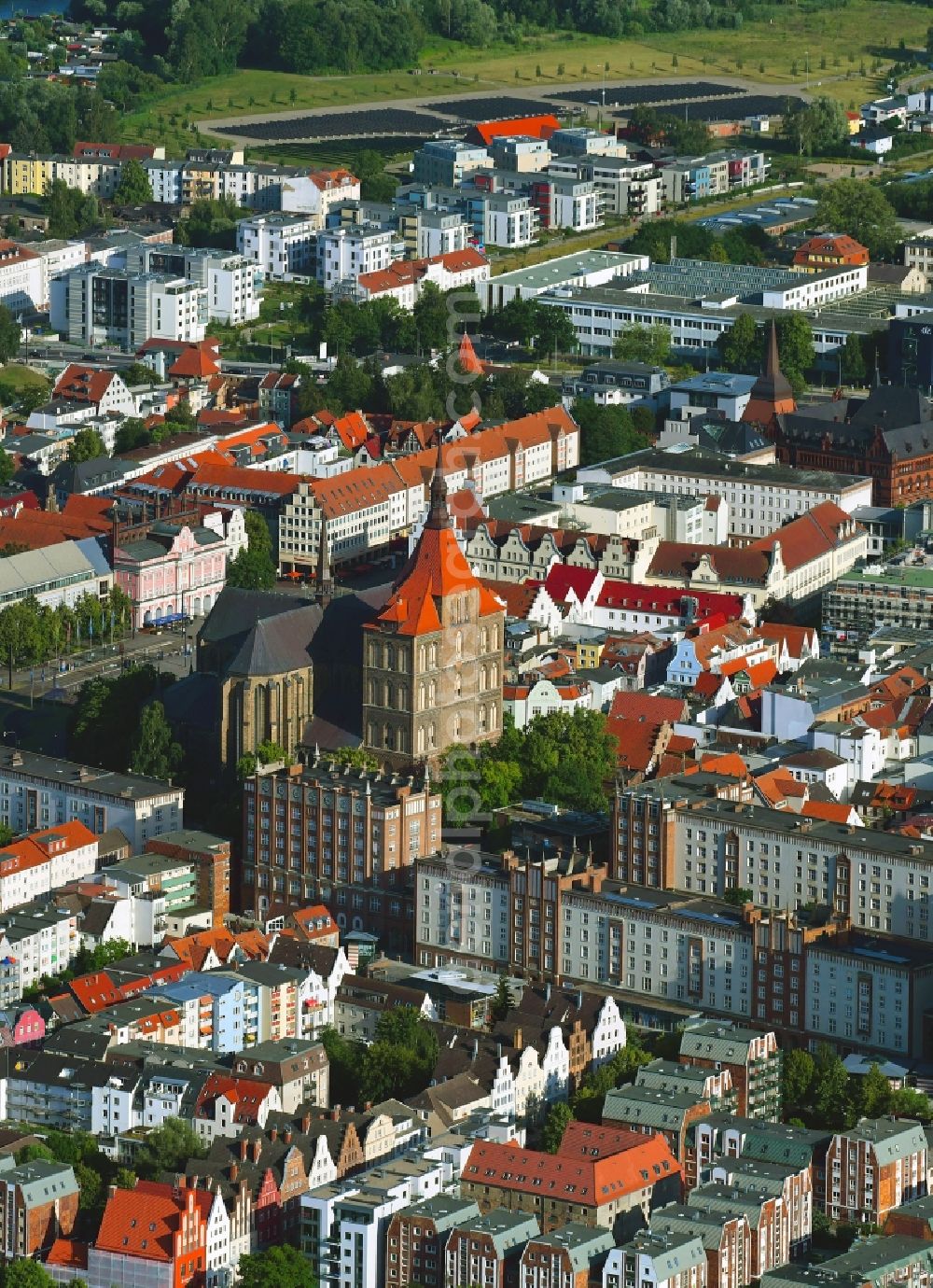 Aerial image Rostock - Street guide of famous promenade and shopping street Lange Strasse in the district Stadtmitte in Rostock in the state Mecklenburg - Western Pomerania, Germany