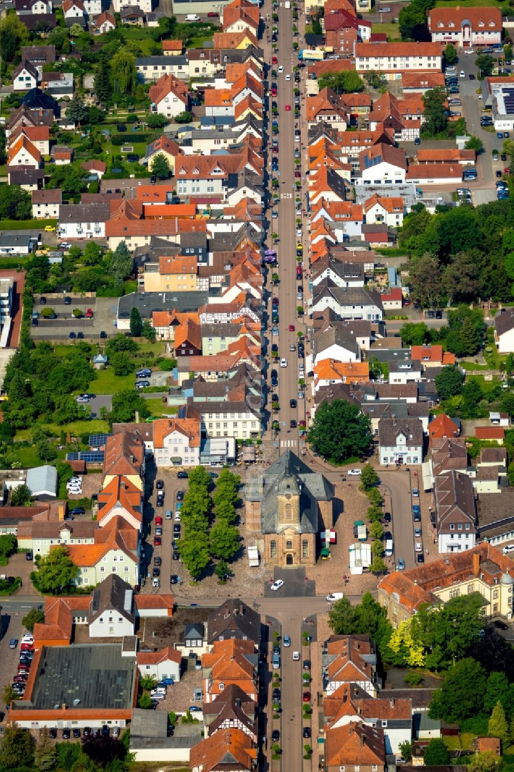 Aerial photograph Bad Arolsen - Street guide of famous promenade and shopping street Schlossstrasse in Bad Arolsen in the state Hesse, Germany