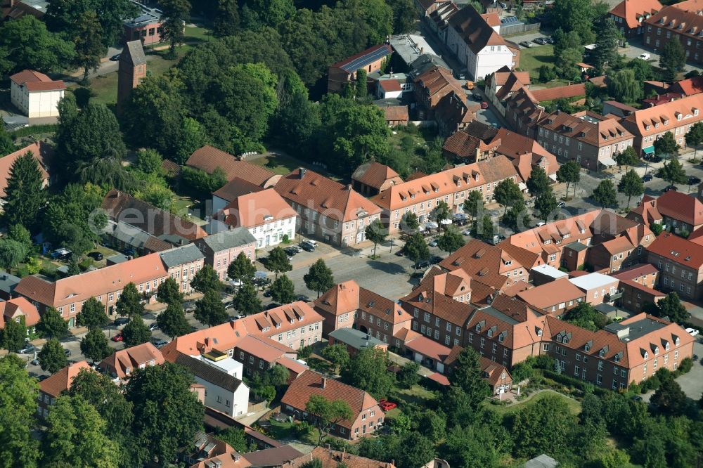 Aerial image Ludwigslust - Street guide of famous promenade and shopping street Schlossstrasse in Ludwigslust in the state Mecklenburg - Western Pomerania