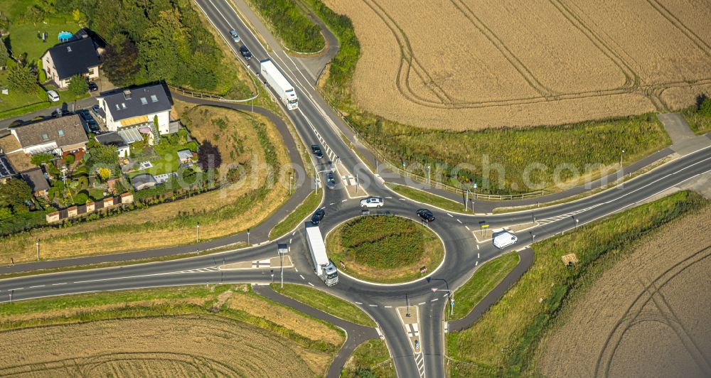 Beckum from the bird's eye view: Street - road guidance of Bundesstrasse B58 in Beckum in the state North Rhine-Westphalia, Germany