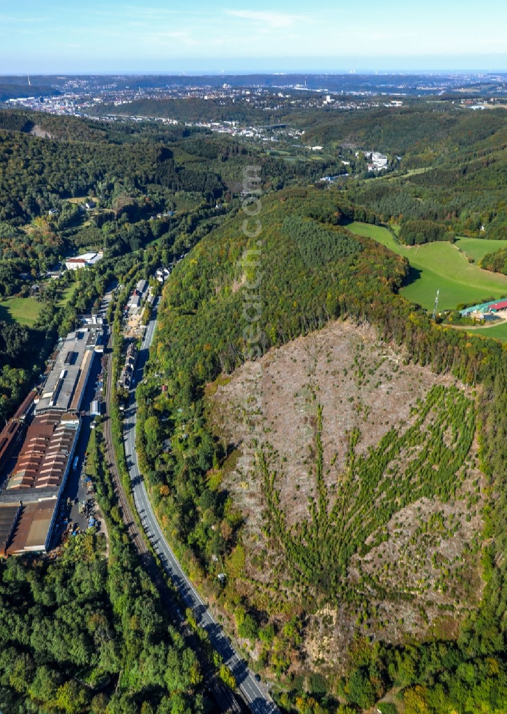 Aerial photograph Hagen - Street - road guidance of Bundesstrasse B54 in Hagen in the state North Rhine-Westphalia, Germany