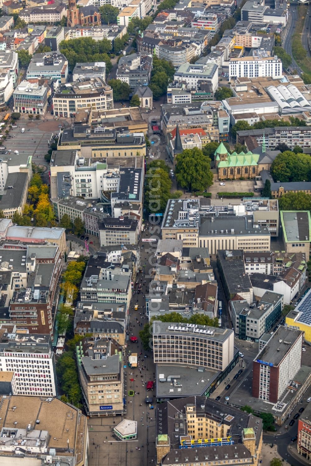 Aerial image Essen - Street guide of promenade and shopping street Kettwiger Strasse in Essen in the state North Rhine-Westphalia, Germany