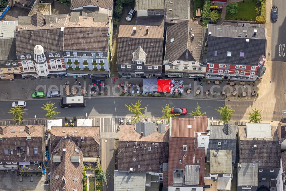 Gevelsberg from above - Street guide of famous promenade and shopping street of Mittelstrasse in the inner city in Gevelsberg in the state North Rhine-Westphalia, Germany