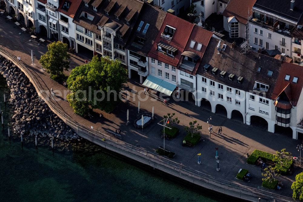 Aerial photograph Friedrichshafen - Street guide of famous promenade and shopping street on the shore of Lake Constance on street Seestrasse in Friedrichshafen in the state Baden-Wuerttemberg, Germany