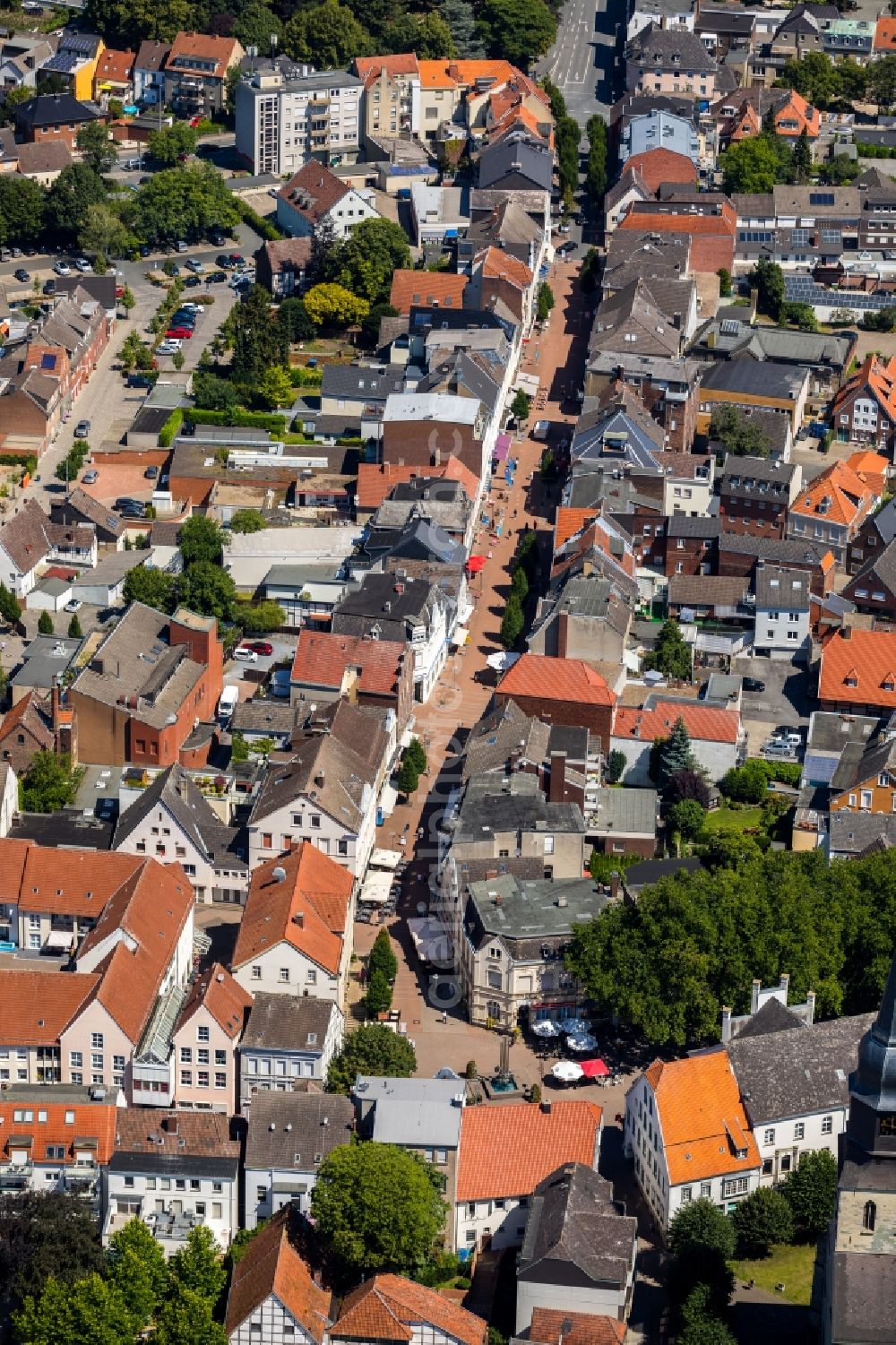 Aerial photograph Beckum - Street - road guidance of Fussgaengerzone Nordstrasse in Stadtzentrum in Beckum in the state North Rhine-Westphalia, Germany