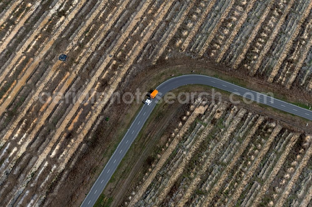 Aerial image Leipzig - Street - road guidance of Gesnerstrasse in the field landscape in the district Luetzschena in Leipzig in the state Saxony, Germany