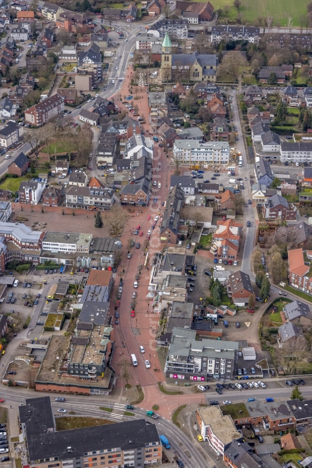 Kirchhellen from the bird's eye view: Street - road guidance of Hauptstrasse in Kirchhellen at Ruhrgebiet in the state North Rhine-Westphalia, Germany