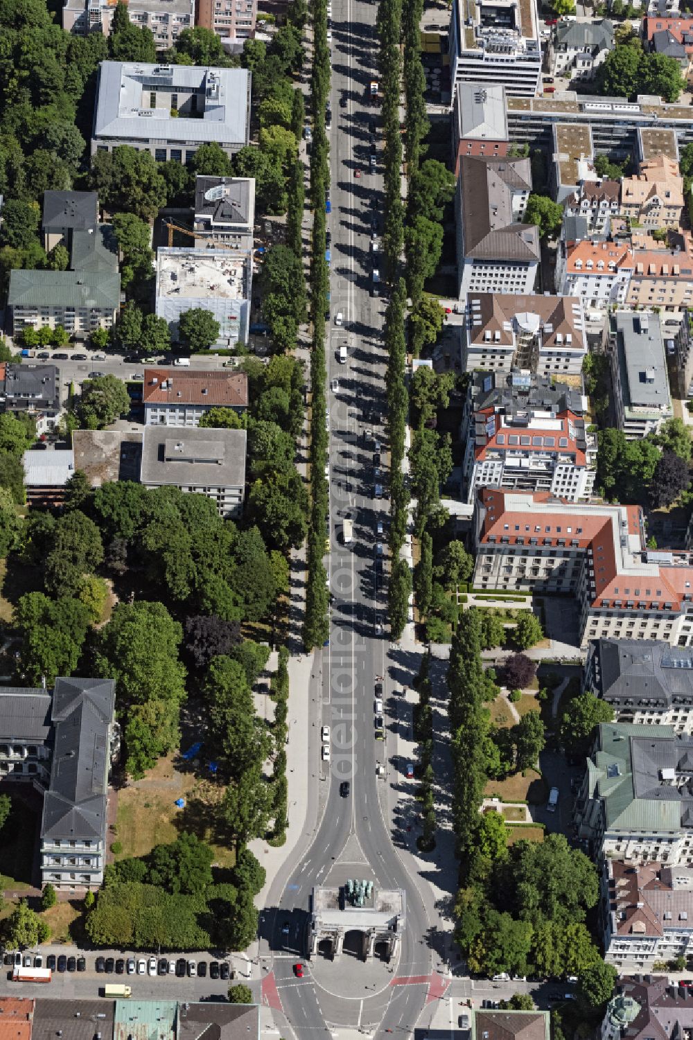 München from the bird's eye view: Street - road guidance vom Siegestor on street Leopoldstrasse in Munich in the state Bavaria, Germany