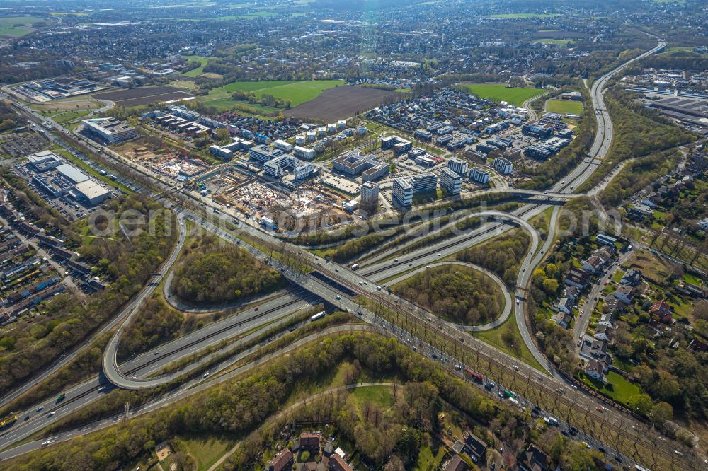 Dortmund from the bird's eye view: Looped street - road guidance of B1 - B236 in the district Gartenstadt-Sued in Dortmund at Ruhrgebiet in the state North Rhine-Westphalia, Germany