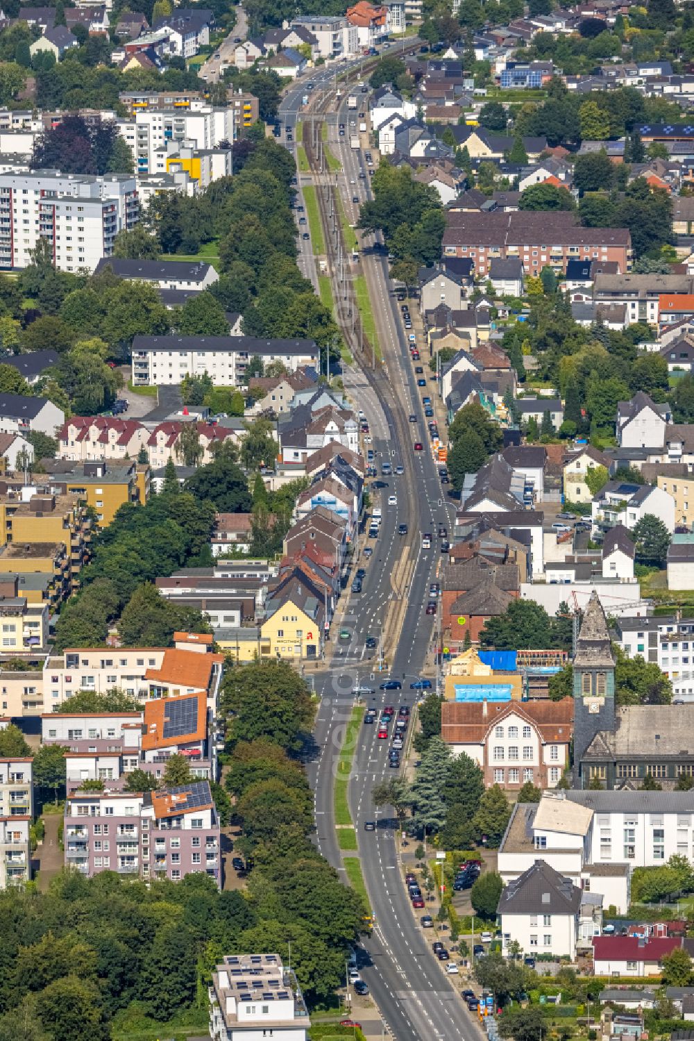 Bochum from the bird's eye view: Street - road guidance on street Wattenscheider Hellweg in Bochum at Ruhrgebiet in the state North Rhine-Westphalia, Germany