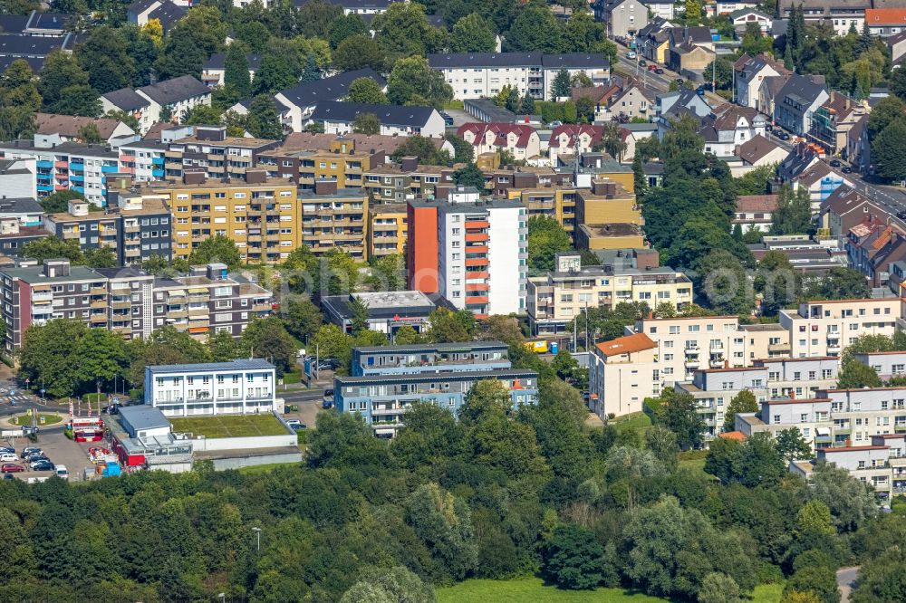 Aerial photograph Bochum - Street - road guidance on street Wattenscheider Hellweg in Bochum at Ruhrgebiet in the state North Rhine-Westphalia, Germany