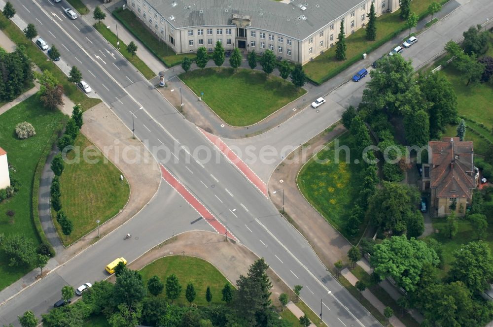 Dresden from the bird's eye view: Road junction on the streets Wiener Strasse and Karcher Allee in the district Strehlen in Saxony