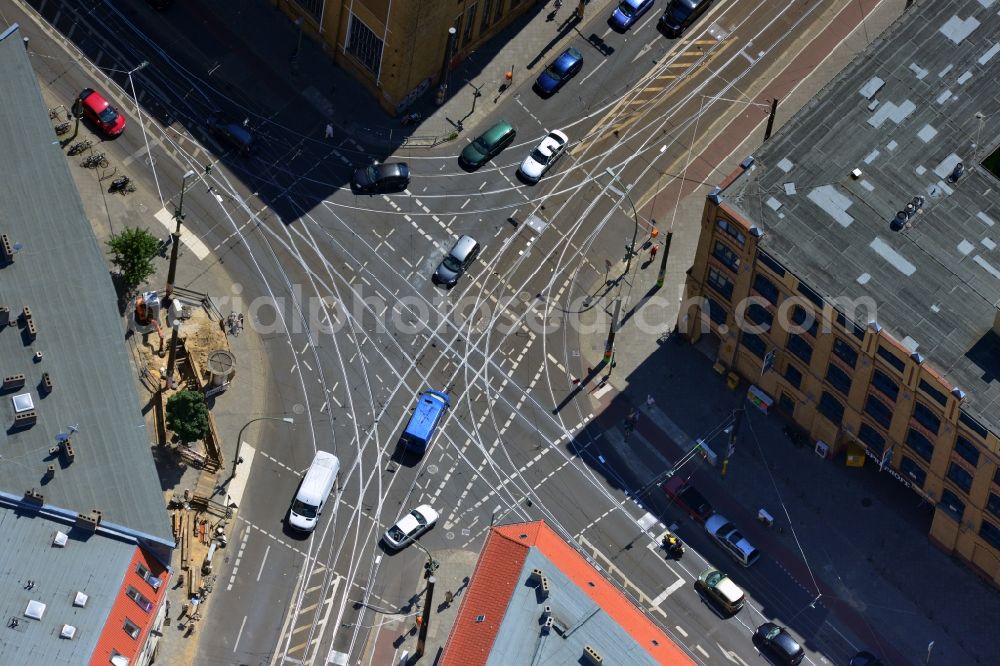 Berlin Schöneweide from the bird's eye view: Road markings in the lane crossing Wilhelminenhofstraße in Berlin - Schoeneweide