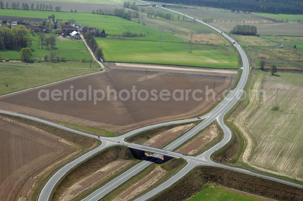 Aerial image BENSDORF - Blick auf den Strassenverlauf der L96 Ortsumgehung Bensdorf. Sie unterliegt dem Zuständigkeitsbereich Landesbetrieb Straßenwesen Niederlassung West Hauptsitz Potsdam, Steinstraße 104-106, 14480 Potsdam, Tel. +49(0)331 2334-0, Fax +49(0)331 2334-282, E-Mail: p.poststellels@ls.brandenburg.de; Die Projektsteuerung erfolgt durch Schüßler Plan Ingenieurgesellschaft mbH, Greifswalder Straße 80 A, 10405 Berlin, Tel. +49(0)30 42106 0, E-Mail: berlin@schuessler-plan.de