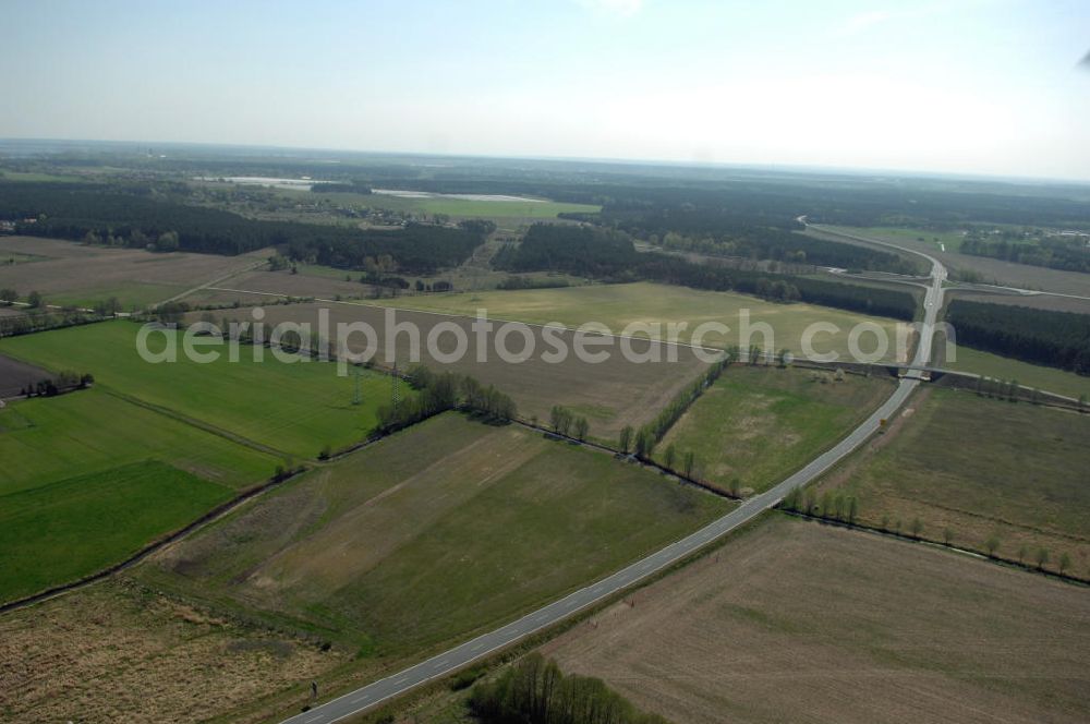 Aerial image BENSDORF - Blick auf den Strassenverlauf der L96 Ortsumgehung Bensdorf. Sie unterliegt dem Zuständigkeitsbereich Landesbetrieb Straßenwesen Niederlassung West Hauptsitz Potsdam, Steinstraße 104-106, 14480 Potsdam, Tel. +49(0)331 2334-0, Fax +49(0)331 2334-282, E-Mail: p.poststellels@ls.brandenburg.de; Die Projektsteuerung erfolgt durch Schüßler Plan Ingenieurgesellschaft mbH, Greifswalder Straße 80 A, 10405 Berlin, Tel. +49(0)30 42106 0, E-Mail: berlin@schuessler-plan.de